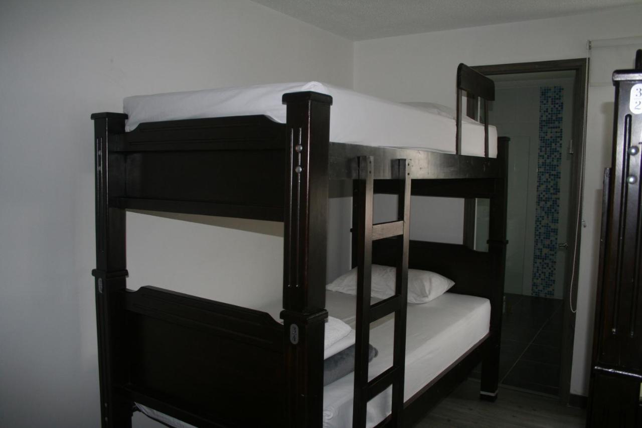 Hostal Cattleya מדיין מראה חיצוני תמונה