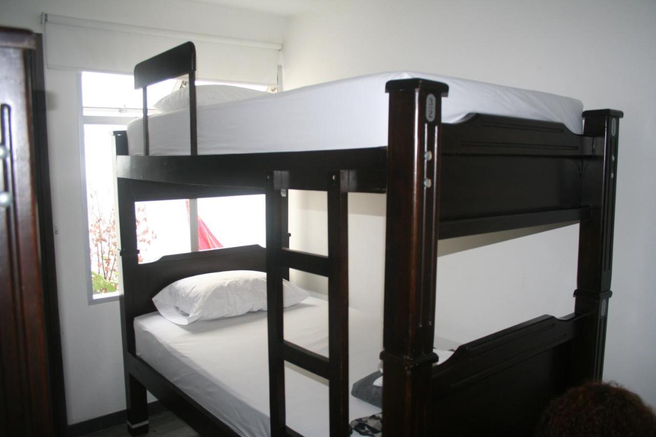 Hostal Cattleya מדיין מראה חיצוני תמונה