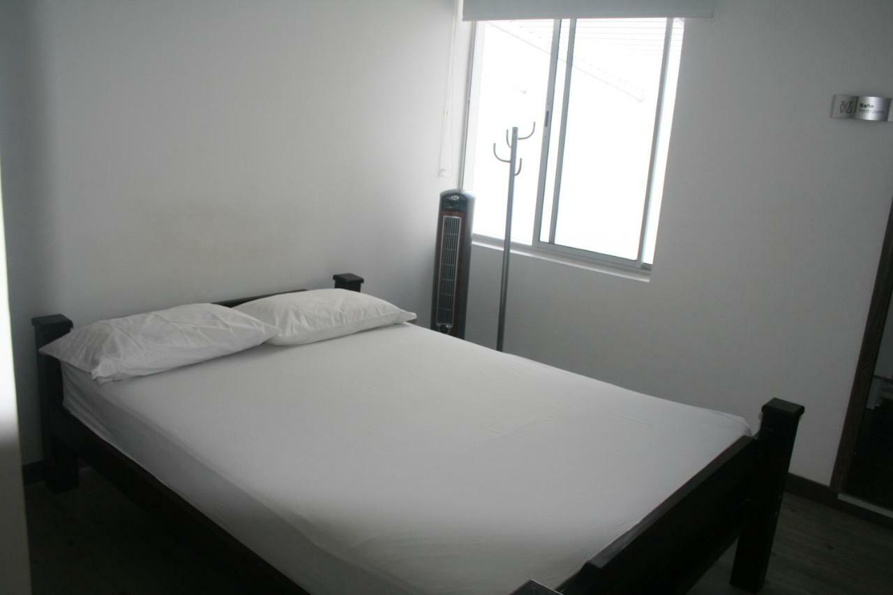 Hostal Cattleya מדיין מראה חיצוני תמונה